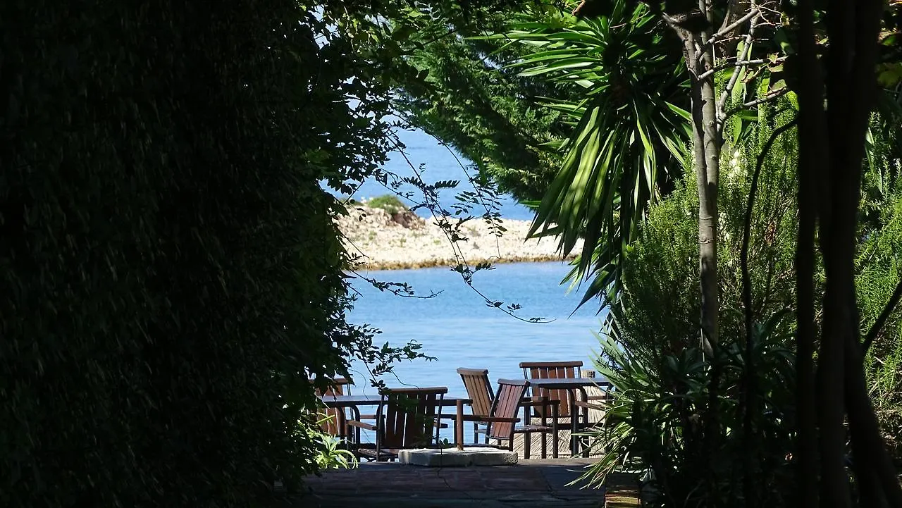 Abalone Hotel Ksamil 4*,