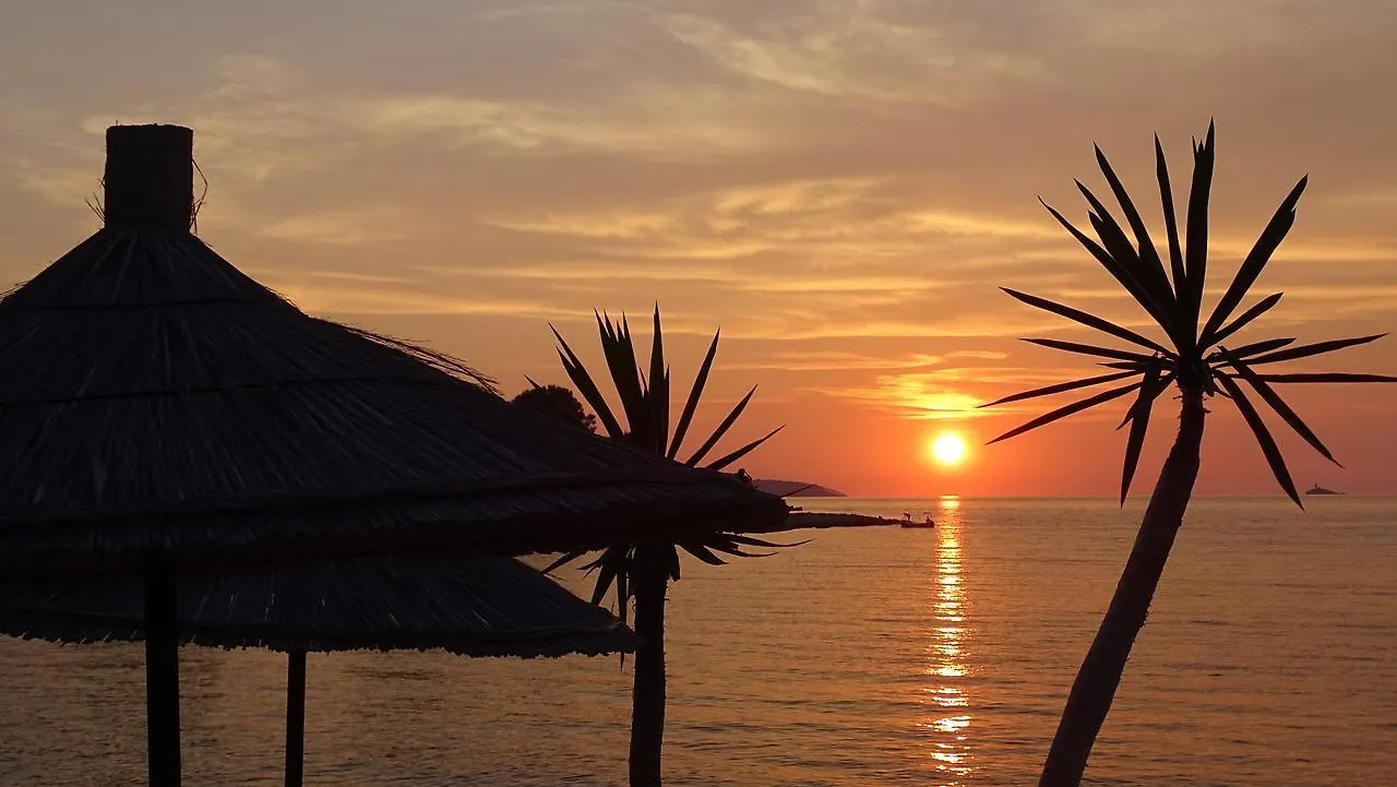 ****  Abalone Hotel Ksamil Albania